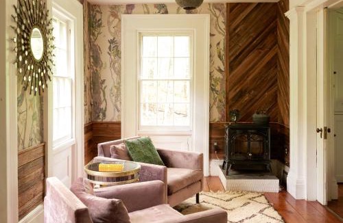 Pine Bush House | Ulster County Farmhouse Near Waterfalls & Winery!