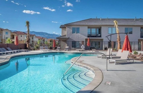 Hurricane House | Ultimate 10BR 28-Guest Getaway-Zion Area