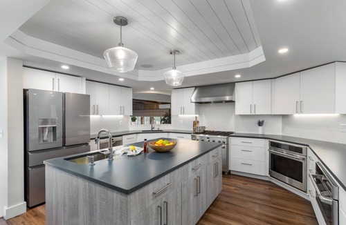 Stowe House | Ultimate 8BR Mountain View Home - Hot Tub, Pool, Firepit, Gym - Family Getaway