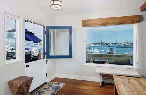 Balboa Island House | Ultimate Bayfront Experience: Rare Double Lot! 608