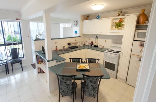 Safety Beach House | ULTIMATE BEACH FRONT HOLIDAY !