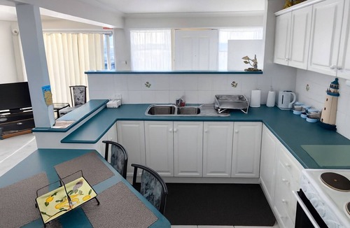 Safety Beach House | ULTIMATE BEACH FRONT HOLIDAY !