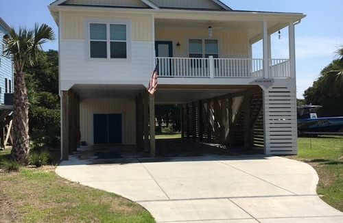 Long Beach House | Ultimate Beach Getaway in Beautiful Home with heated pool option!