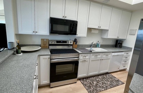 Carlsbad House | Ultimate Beach House for Your Next Vacay~50 feet from the Beach!