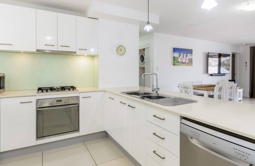 Bongaree House | Ultimate Comfort and Water Views