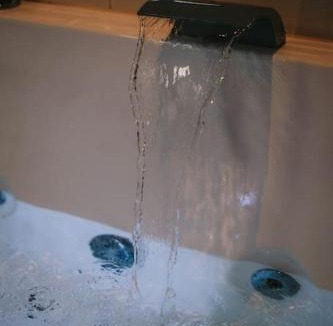 Besancon Apartment | Ultimate Comfort ! Jacuzzi & Sauna.