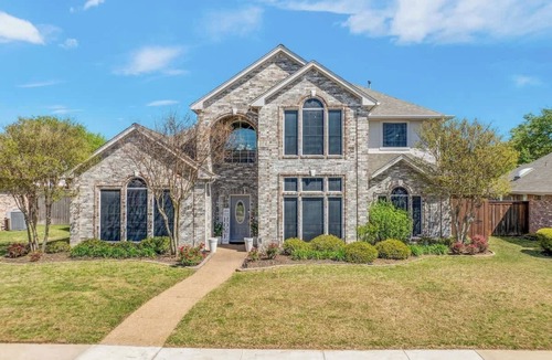 Allen House | Ultimate Escape! Large Pool Spa! PingPong PS5 | EV