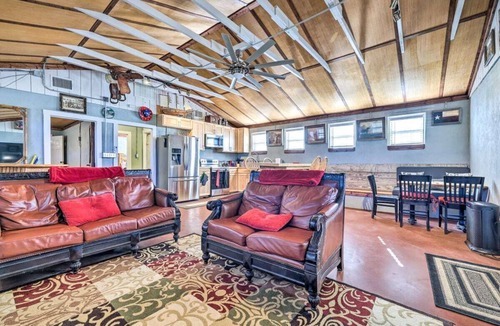 Martindale House | Ultimate Family River Retreat: Pickleball, Pool Table & Private Water Access
