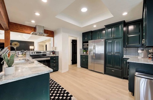 Quail Creek House | Ultimate Game Night Getaway |Hot Tub, Arcade & Fun