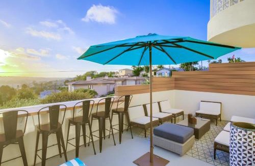 Middletown House | Ultimate Getaway: Spa Game Rooms Firepit Views