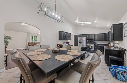 Rockwell House | Ultimate Group Escape with Pool & Games
