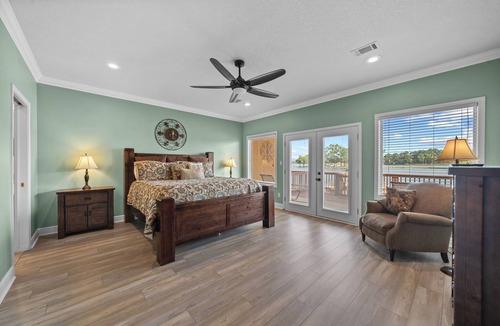 Lake Hamilton Condo | Ultimate Lakefront Retreat in Hot Springs with Private Boat Slip!