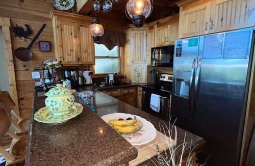 Helen Cabin | Ultimate Log Cabin Experience with EPIC Breathtaking Views