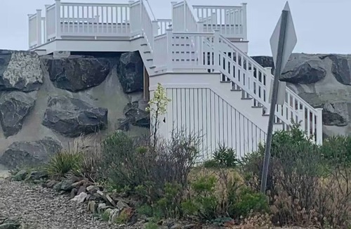 Sea Bright Apartment | Ultimate OceanFront 2BRs Penthouse & private beach