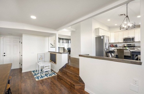 Glendale House | Ultimate PLAYcation Walk to Bruno Mars Pool Spa