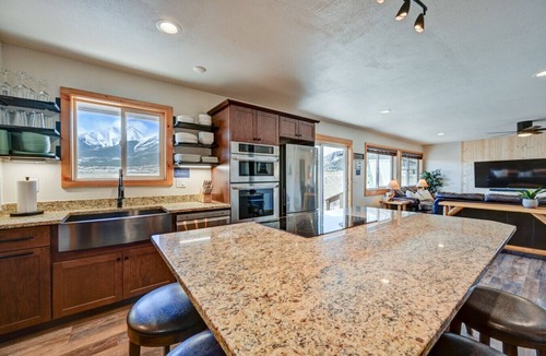Buena Vista House | Ultimate Privacy w/Spa & Unbeatable Views