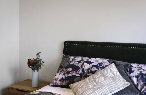 Red Hill House | Ultimate Red Hill getaway