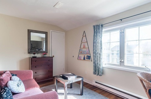 North End Apartment | Ultimate relaxation awaits.