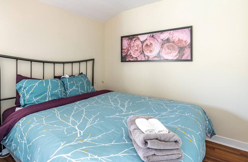 North End Apartment | Ultimate relaxation awaits.