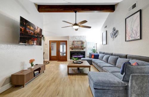 Wetmore House | Ultimate Retreat Game Room Fire Pit BBQ Office