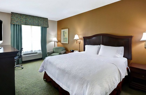 Northwest Corpus Christi House | Ultimate Romantic Escape for Couples! W/ Pool