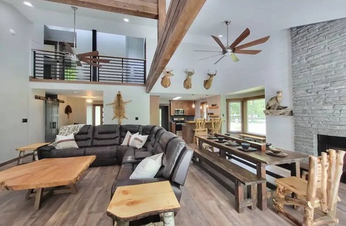 Queensbury House | Ultimate Summer Escape: Pool, Yard & Playground