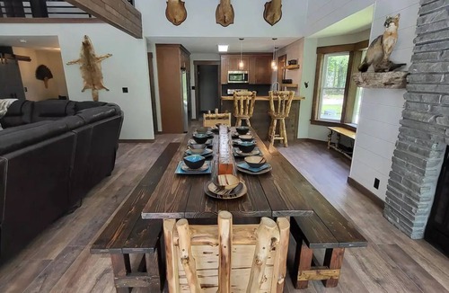 Queensbury House | Ultimate Summer Escape: Pool, Yard & Playground