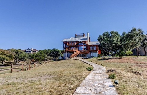 Point Venture House | ULTIMATE TX LAKE HOUSE! Waterfront, 360 Views, Lake Travis, Austin, Hill Country