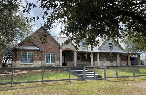 Katy House | Ultimate Upscale Sports Retreat Near Houston. n42 Comfortable Beds.