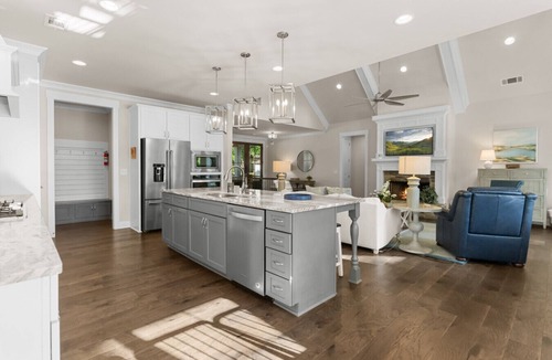 Lake Oconee House | Ultimate Vacation| Dock| Fire Pit|Kayaks|Game Room