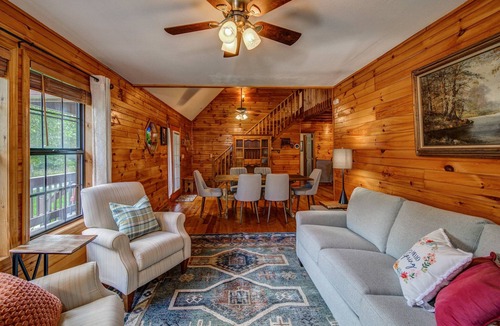 Mineral Bluff Cabin | Ultimate Vacation Experience at Lonestar Lodge!