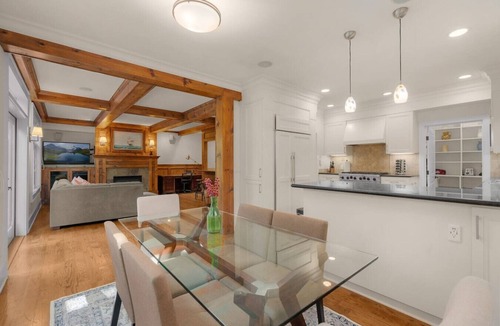 Norkirk Villa | Ultra Lux Kirkland Bungalow