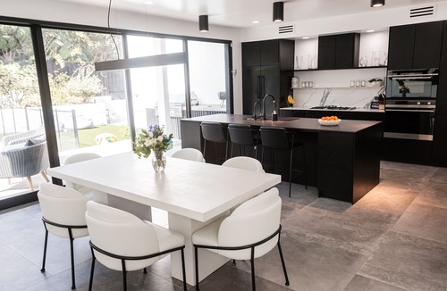 Mar Vista House | Ultra Luxury 6BR 4BA New Construction with Pool!