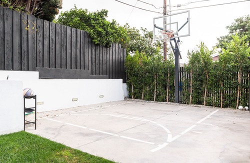 Mar Vista House | Ultra Luxury 6BR 4BA New Construction with Pool!