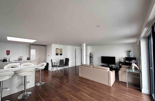 Holland-On-Sea Apartment | Ultra Luxury Beach Penthouse