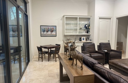 The Woodlands House | Ultra-Luxury FIFA World Cup Estate, Private Pool, Spa, 24/7 Chauffeur Service