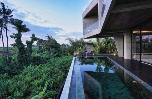 Buduk Villa | Ultra Luxury Space Themed Rocket Villa