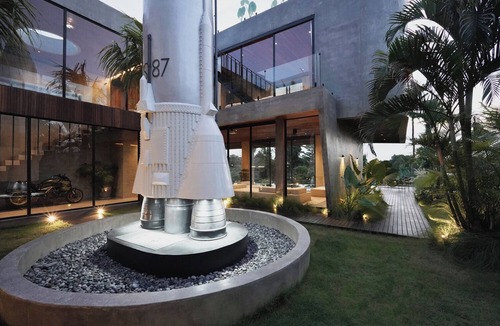 Buduk Villa | Ultra Luxury Space Themed Rocket Villa