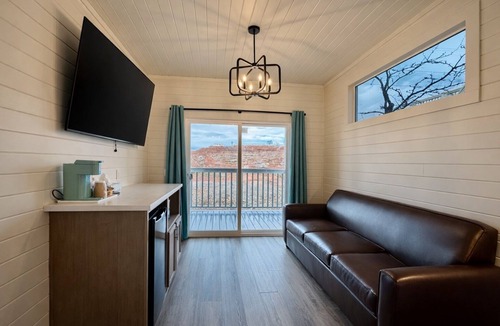 Page Cabin | Ultra Luxury Tiny Home with Deck #59B