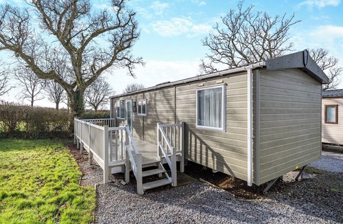 Woodbury House | Ultra modern caravan with one master double with en suite W.