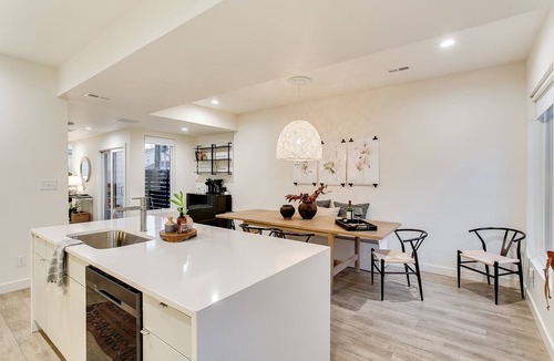Phoenix Hill House | Ultra Modern in NuLu, Hot Tub, Fire Pit, King Bed