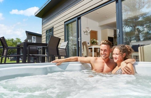 Aysgarth Ski Chalet | Ultra spacious luxurious lodge with great views.