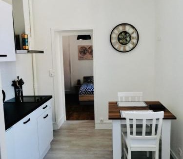 Poitiers Apartment | Uluru - Centre Ville - Poitiers