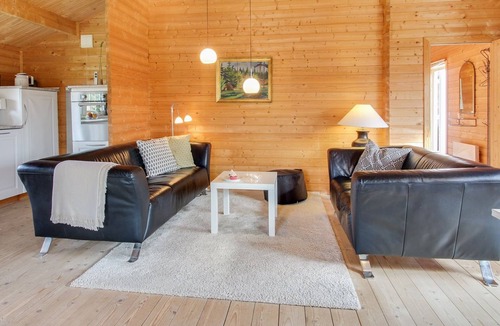 Skjern House | "Ulvi" - 300m to the fjord by Interhome