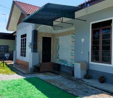 Kampong Raja House | Ulya Homestay 2