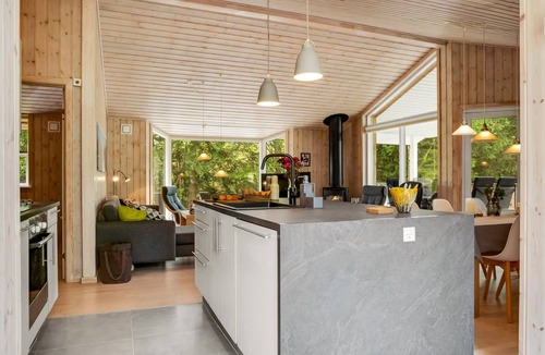 Hou House | "Uma" - from the sea by Interhome