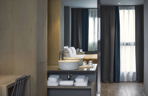 La Ribera Hotel | Uma House by Yurbban Trafalgar