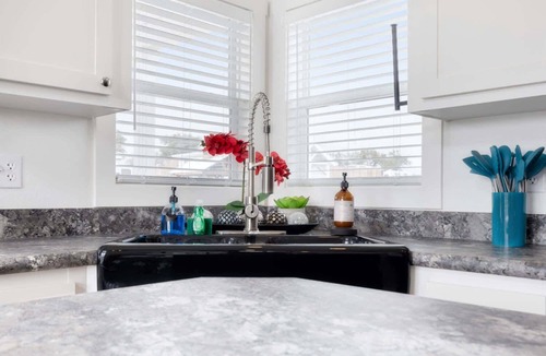 Fredericksburg House | Uma Retreat | Sleeps 7 | Resort Views
