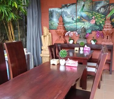 Mataram Bed & Breakfast | Umah kampung8