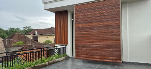 Kedewatan House | Umah Lavista